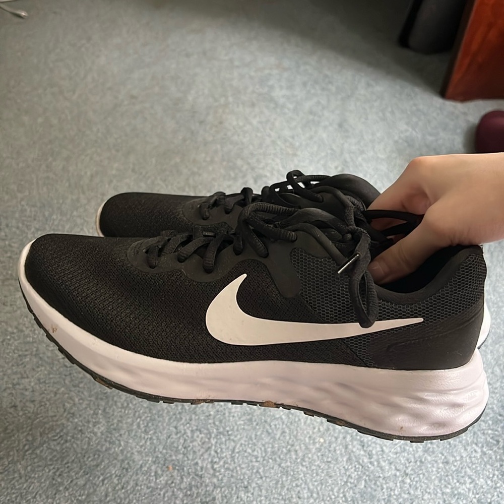 Nike tennis shoes